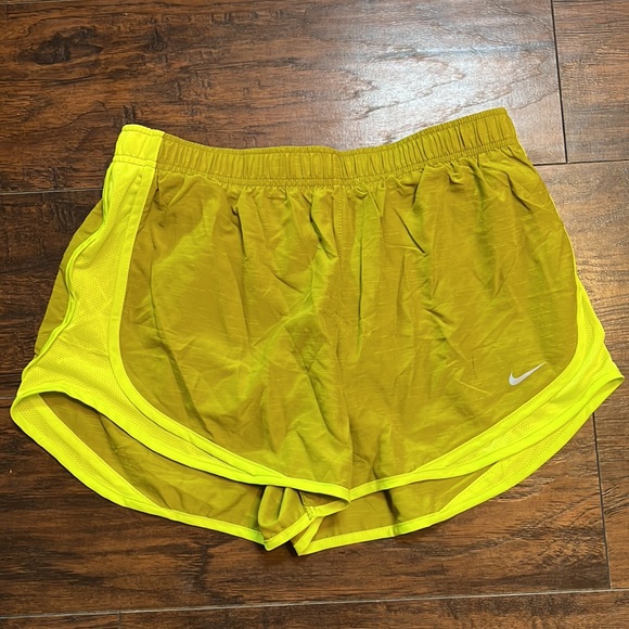 NWT Nike Dri Fit - Picture 2 of 9